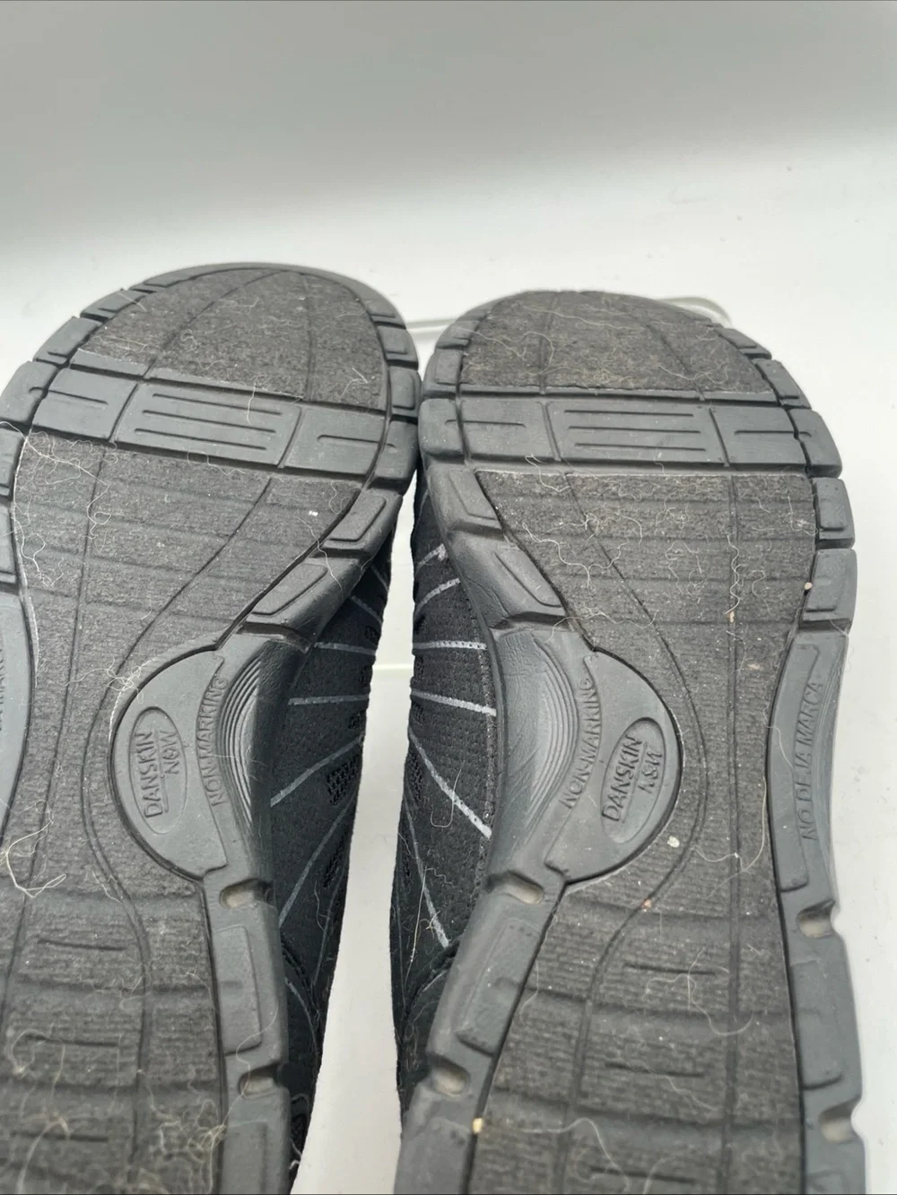 Danskin Now Memory Foam Women's Athletic Walking Shoes Black Size 8.5 Bungee